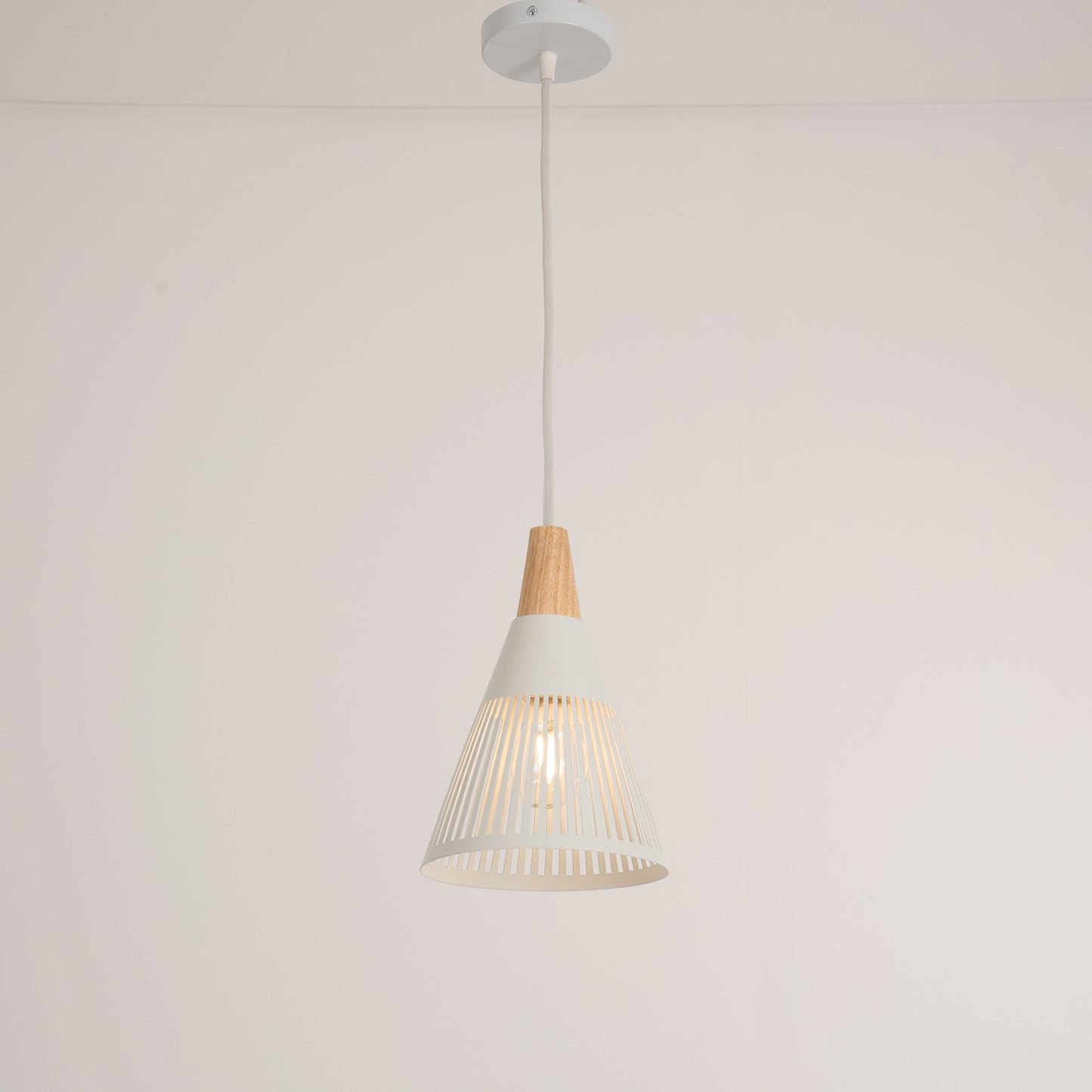 Sia pendant white bulb