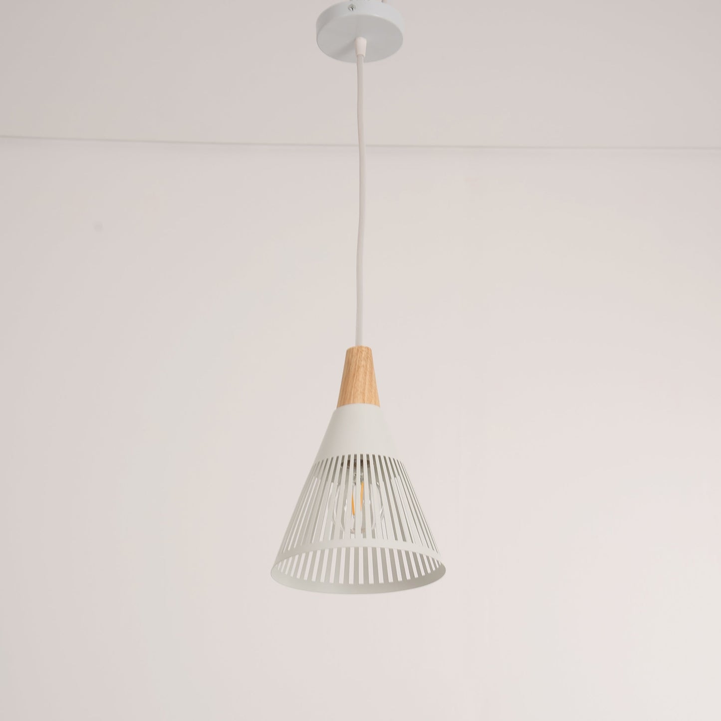 Sia pendant white bulb