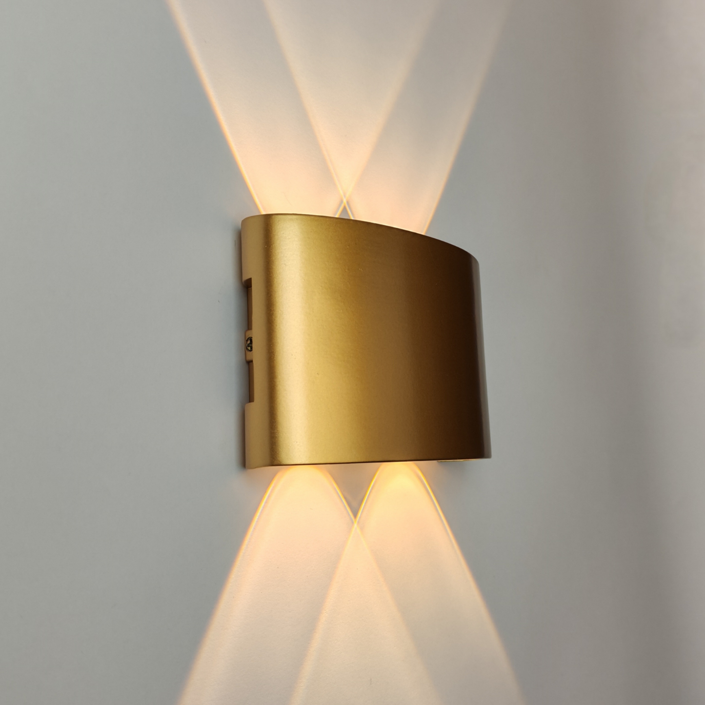 Modern Gold Wall Light LED Warm White 3000K Elegant Decorative Wall Sconce