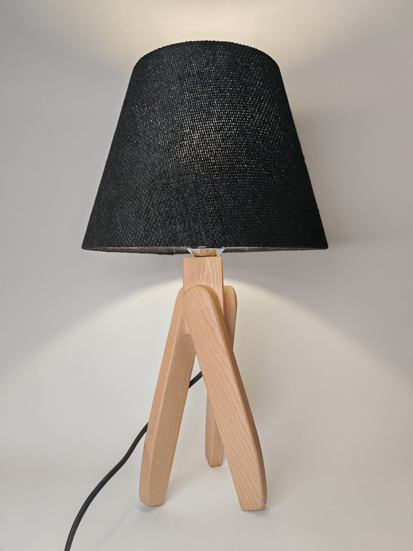 Modern Wooden Table Lamp with Black Shade – Stylish Bedside & Desk Lighting E27