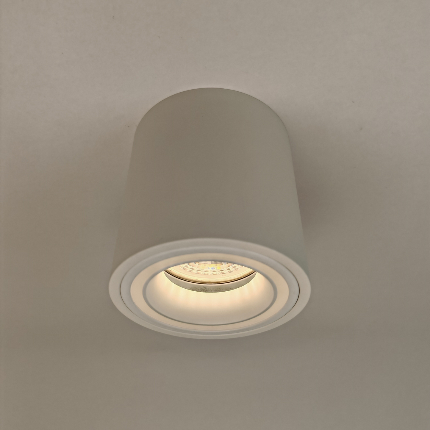 Modern White Cylinder Spot Light MR16 Anti-Glare Ceiling Mounted