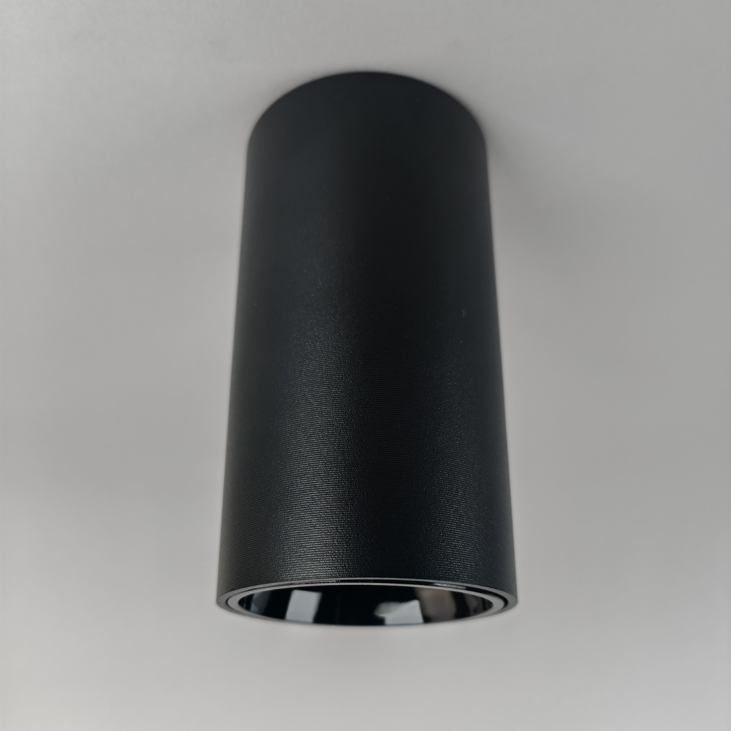 Modern Black Wall Light LED Warm White 3000K Elegant Metal Wall Sconce