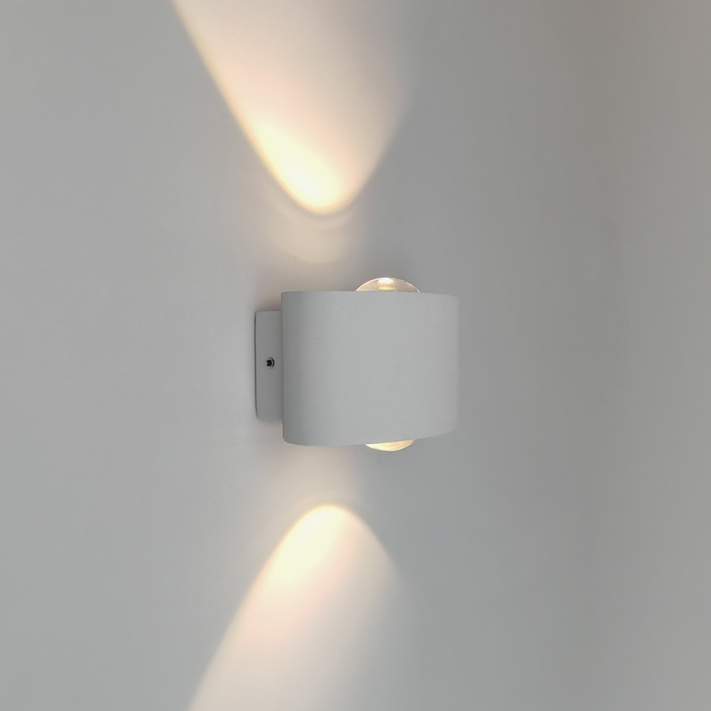 Modern White LED Wall Light 4W Double Head Up Down Warm White 3000K Metal Wall Sconce