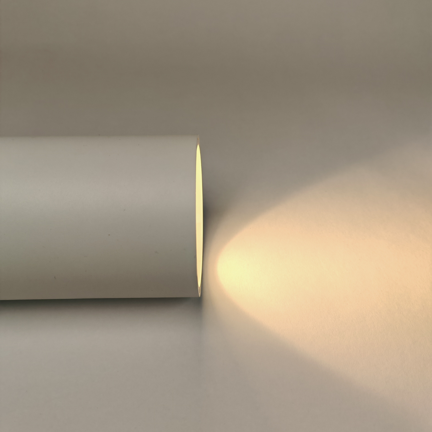Modern White Cylinder Ceiling Light 15W Warm White 3000K LED Surface Mounted Spot Light