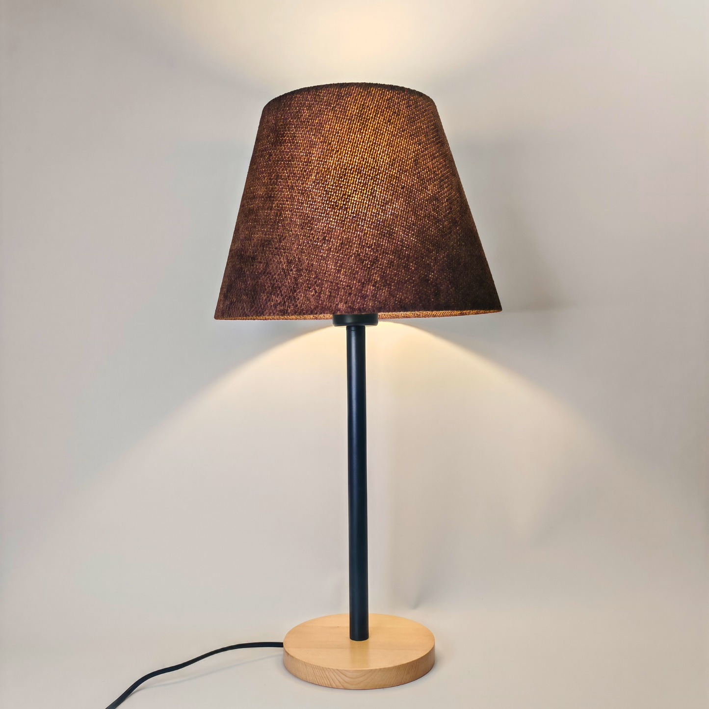 Modern Table Lamp with Wooden Base and Coffee Shade – Stylish Bedside & Desk Lighting E27