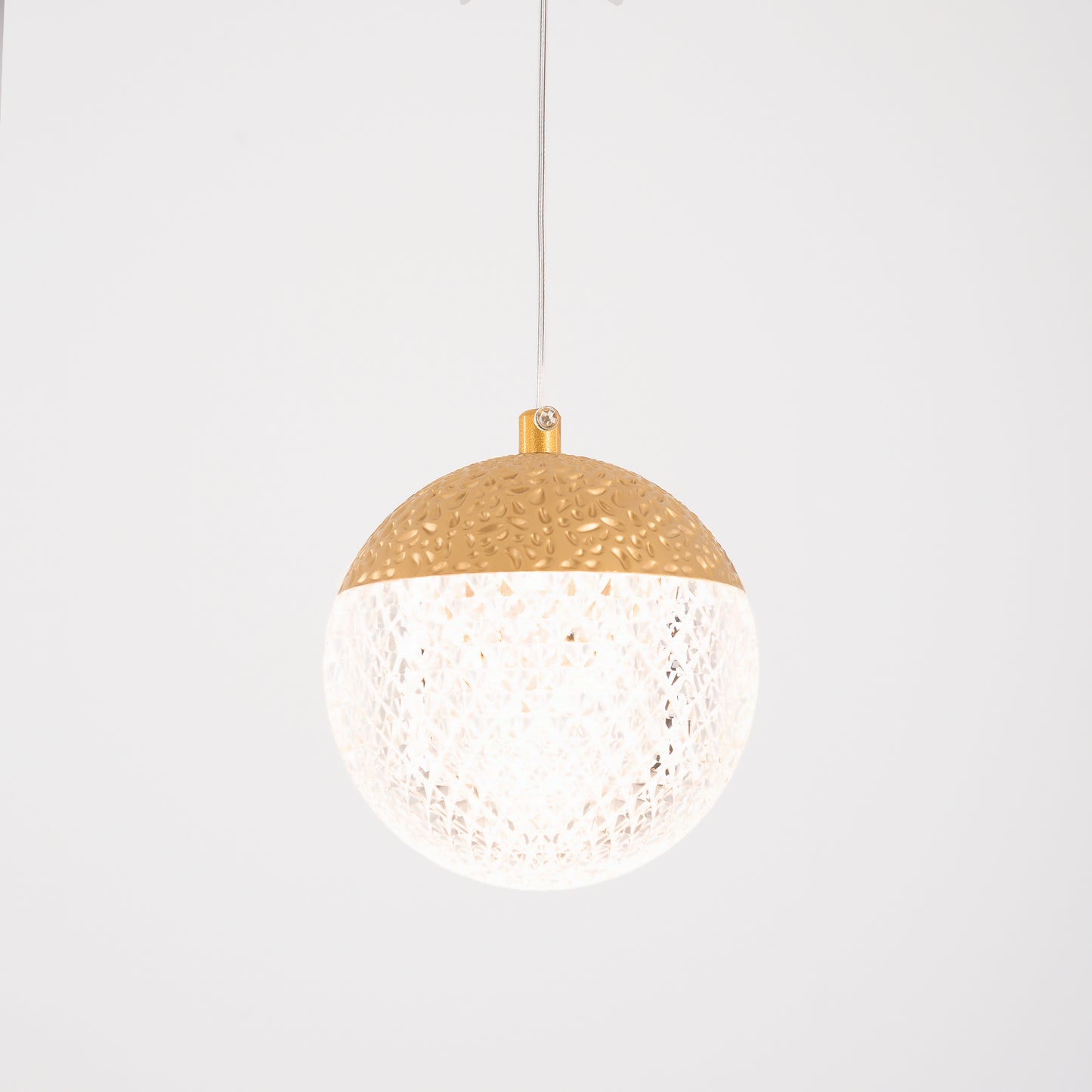 Dual-head design provides balanced illumination, ideal for dining tables, kitchen islands, and counters