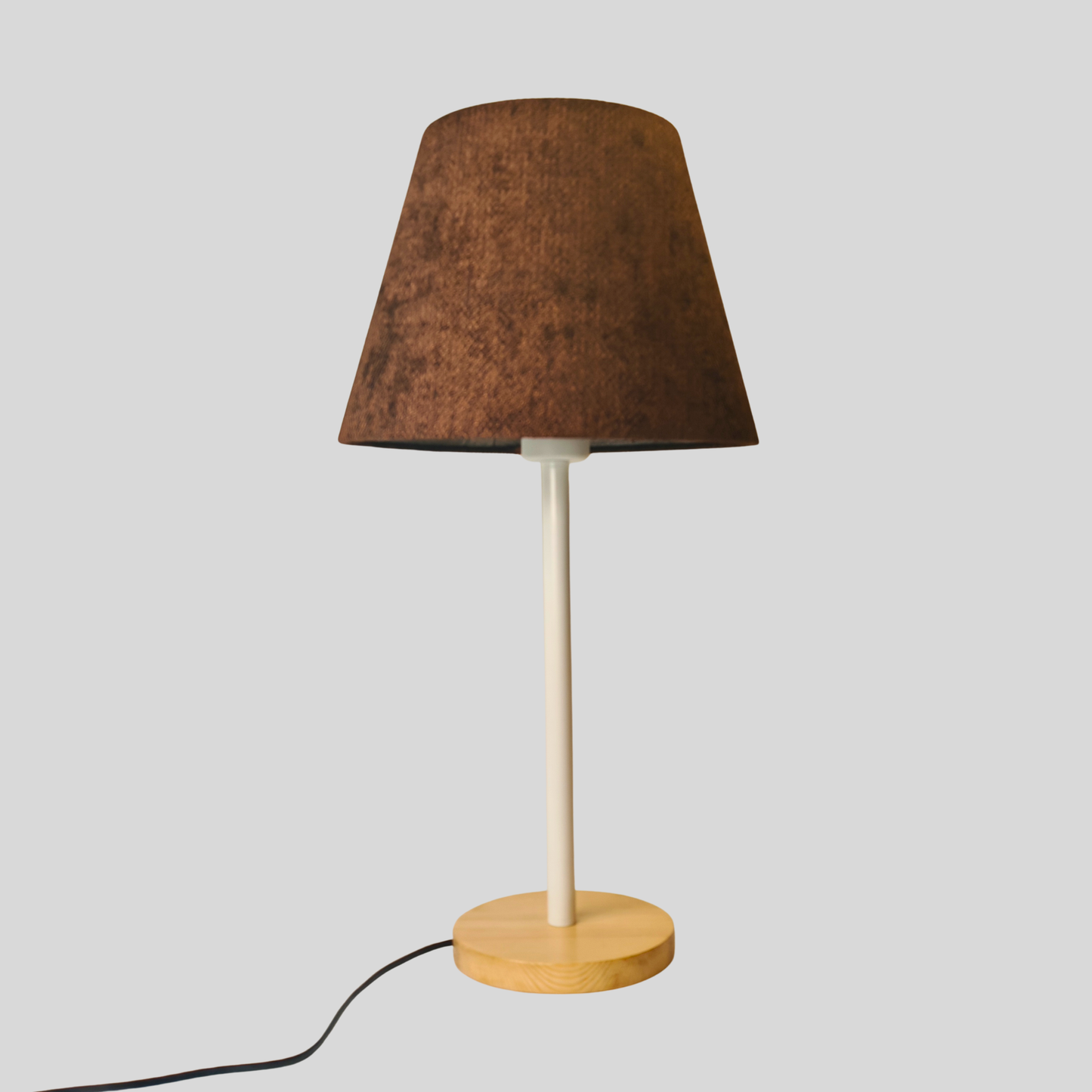 Modern White Table Lamp with Wooden Base and Coffee Shade – Elegant Bedside & Desk Lighting E27