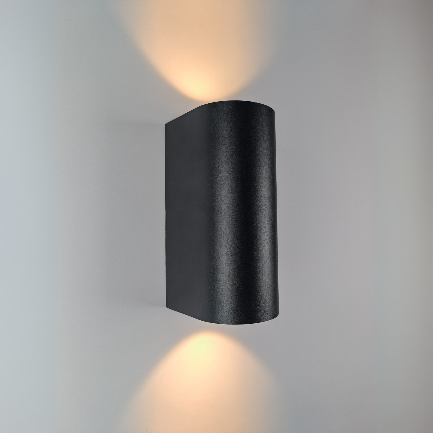 Modern Black Metal Wall Light Warm White 3000K Decorative Wall Sconce