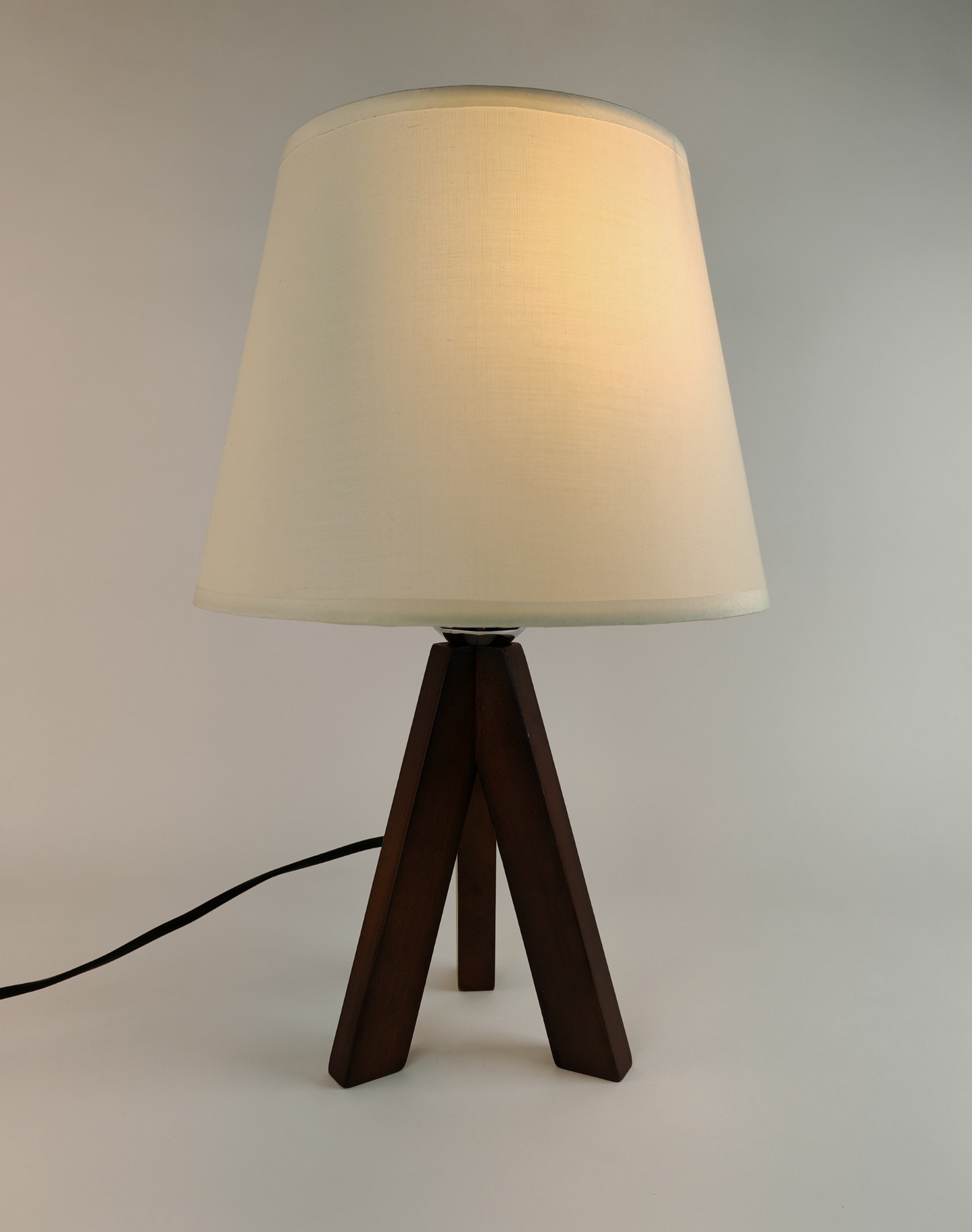 Modern Coffee Wood Table Lamp Natural Wooden Bedside Decorative Lamp