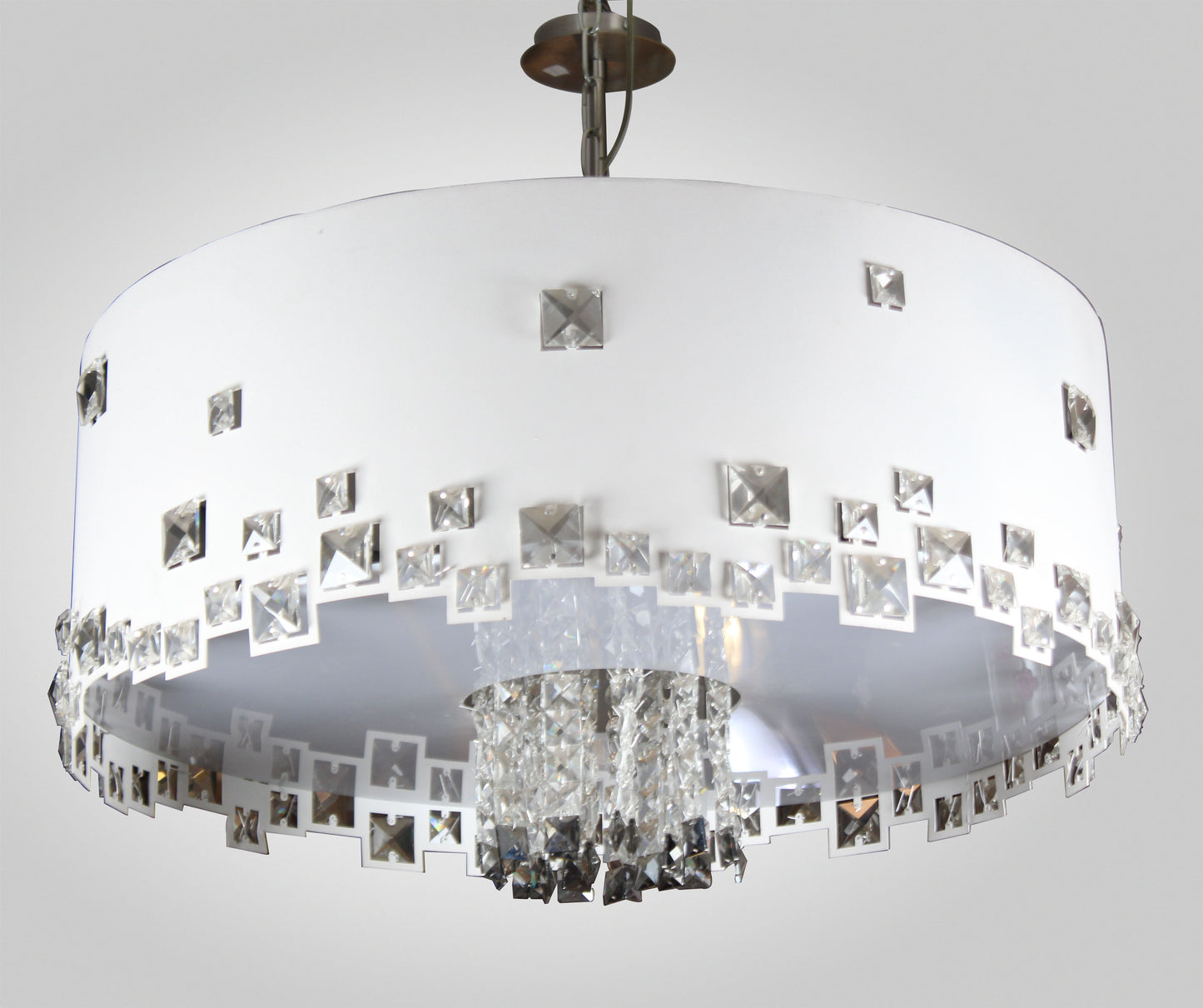 Modern White 7-Head Chandelier – Elegant Ceiling Light for Living & Dining Spaces
