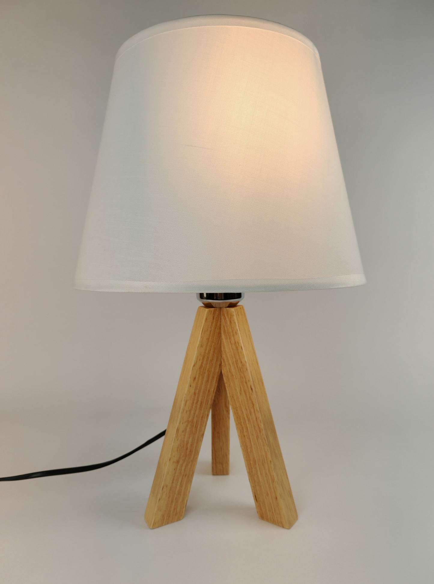 Modern Wooden Table Lamp with E27 Bulb – Stylish Bedside & Desk Light