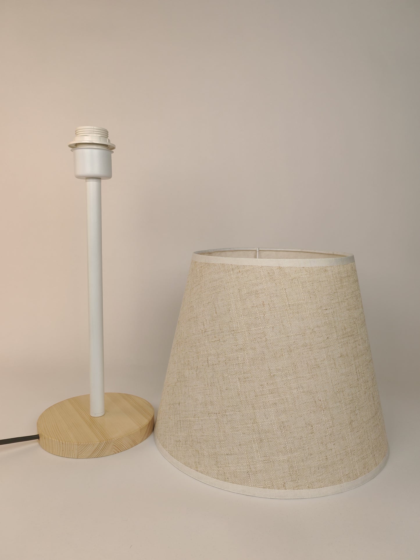 Modern White Table Lamp E27 Metal with Wooden Base Bedside Decorative Lamp