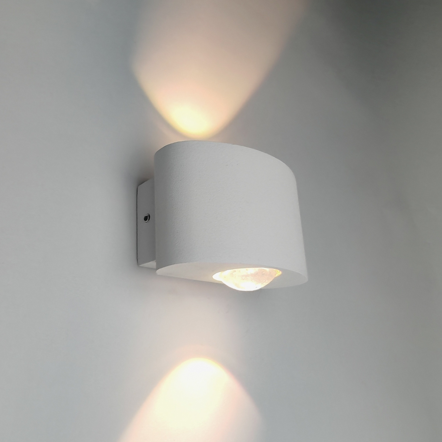 Modern White LED Wall Light 4W Warm Light Metal Wall Mounted Sconce