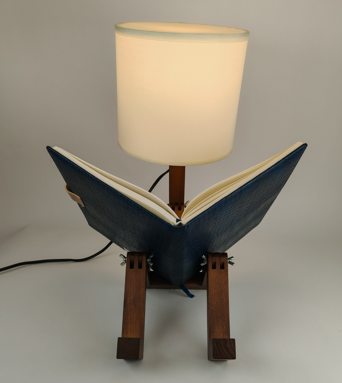 Modern Wooden Table Lamp Coffee Brown E27 Bedside Lamp with Book Holder Decorative Lighting