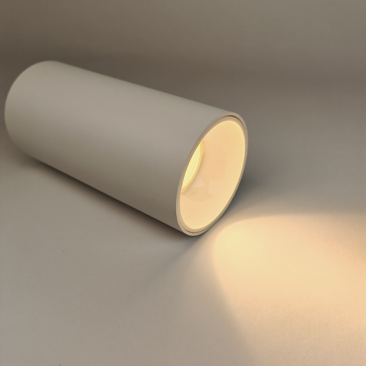 Modern White Cylinder Ceiling Light 15W Warm White 3000K LED Surface Mounted Spot Light